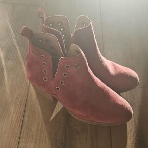Elegant Burgundy Ankle Boots